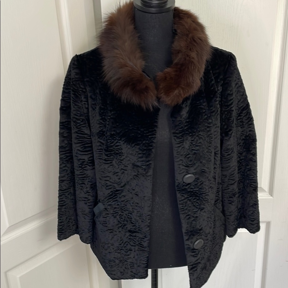 Styled by Winter Vintage faux karakul fur boxy jacket S real fur collar 50s 60s